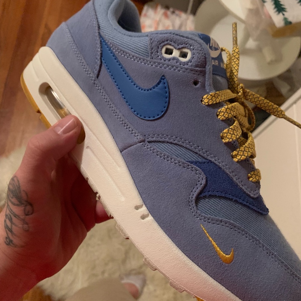 ❌SOLD❌Nike air max 1 premium soft blue